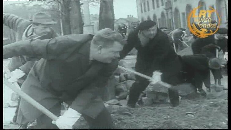 Tarybų Lietuva 1970 – 14. Balandžio motyvai (komunistinė talka)
