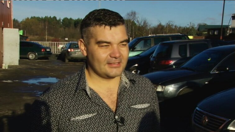 Keliai. Mašinos. Žmonės