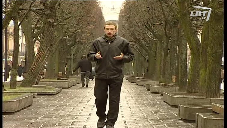 Klausimėlis. Ką žinote apie Valdą Adamkų?