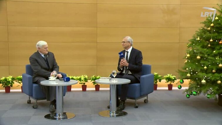 Lietuvos ambasadorių klubo susitikimas su Prezidentu Valdu Adamkumi.