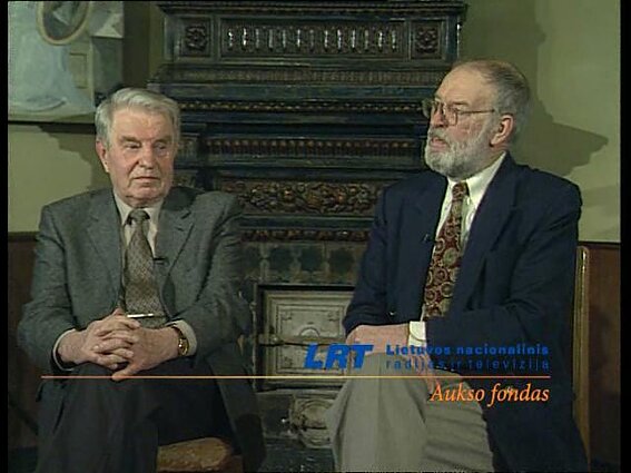 Prieš spektaklį ("Mindaugas")