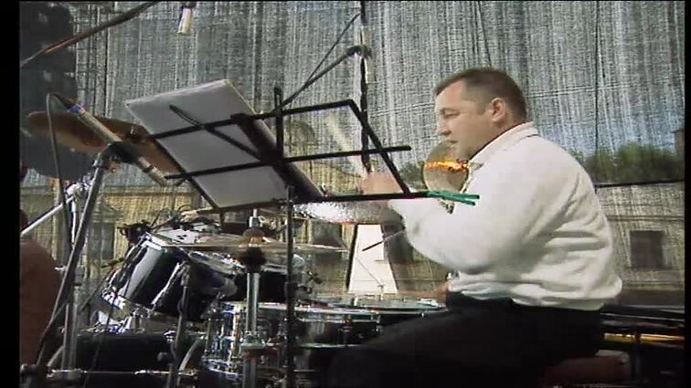Džiazo vakaras. G.Rozenbergs and Mirage Jazz Orchestra (Latvija) ir „Tori and Vintage Jazzmen" (JAV, Prancūzija) Klaipėdos pilies džiazo festivalyje 2005