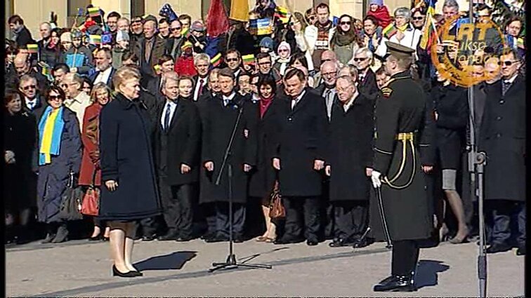 Kovo 11-oji - Lietuvos Nepriklausomybės atkūrimo diena. Trijų Baltijos valstybių vėliavų pakėlimo ceremonija Nepriklausomybės aikštėje. Tiesioginė transliacija.
