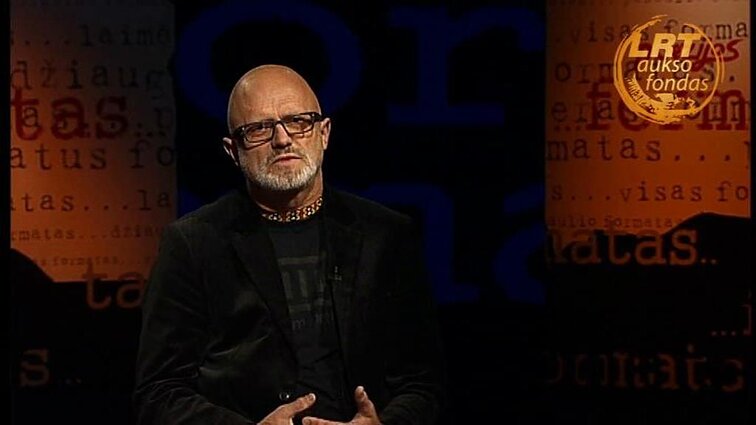 ...Formatas (poetas L.Degėsys)