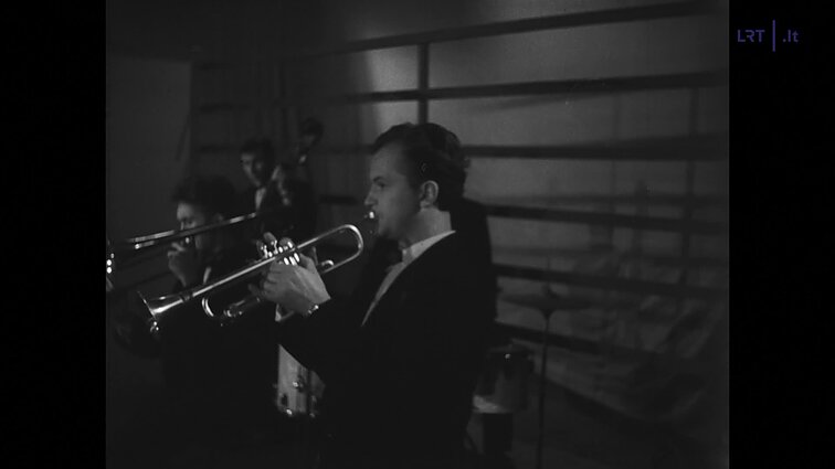 Šoka Aliodija Ruzgaitė ir Raimondas Minderis. Lėtas šokis