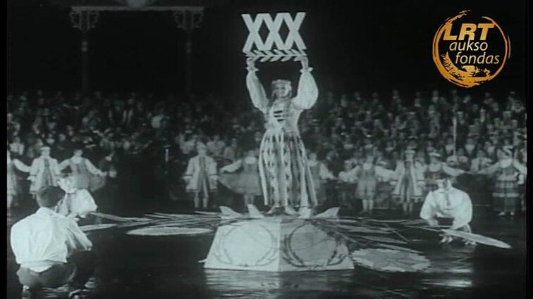 Tarybų Lietuva 1970 - 28. XXX - metis šokių pynėje