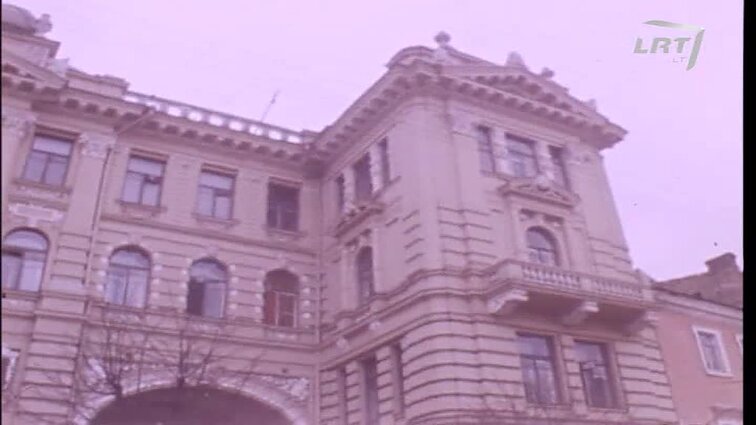 Laidų „Panorama“, „Civilinė gynyba“ siužetai: architektų eskizų paroda, grafikas Antanas Šakalys