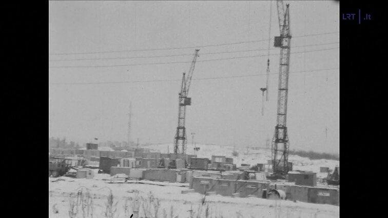 Laidos „Panorama“ siužetai: Baltupių, Šeškinės statybos, VU Fizikos fakulteto laboratorija