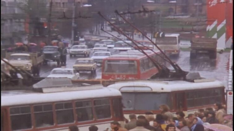 Laidos „Tarybų Lietuvos mokslas" siužetai: V. V. Šeštoko transporto tyrimai, automobilis su 5 ratais