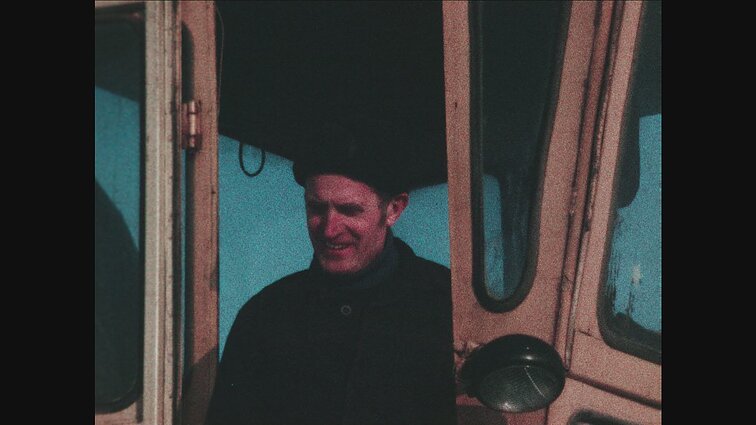 Laidos „Keliai, mašinos, žmonės“ siužetai: keliai žiemą, degalinės problemos