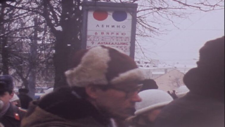 Laidos „Dailininkas Feliksas Daukantas“ siužetai: dizainerio patarimai, pokalbis su kolegomis