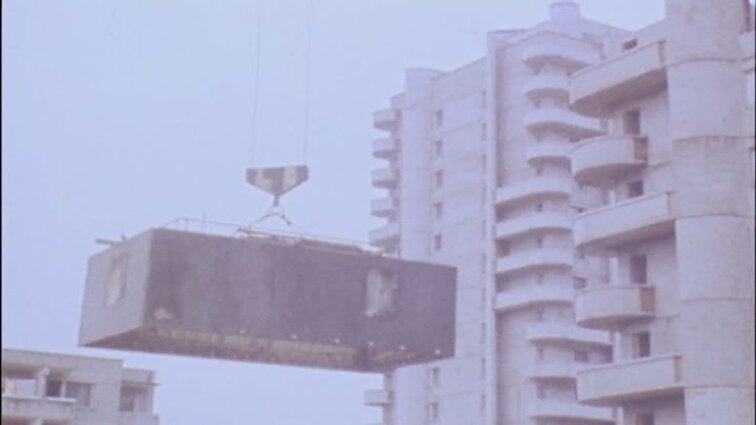 Laidos „XI penkmetis“ siužetai: monolitiniai namai, lazerine technologija