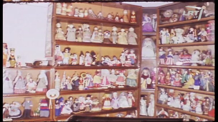 Laidos „Labas rytas“ siužetai: K. Žoromskio paroda, lėlių kolekcija