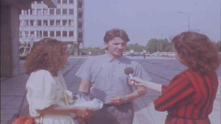 Laidos „Abiturientų išleistuvės“ siužetai: abiturientai, suknelės