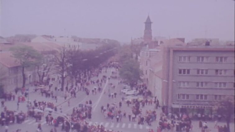 Laidos „Panorama“ siužetai: valstybinės vėliavos iškėlimas Klaipėdoje, Panevėžyje