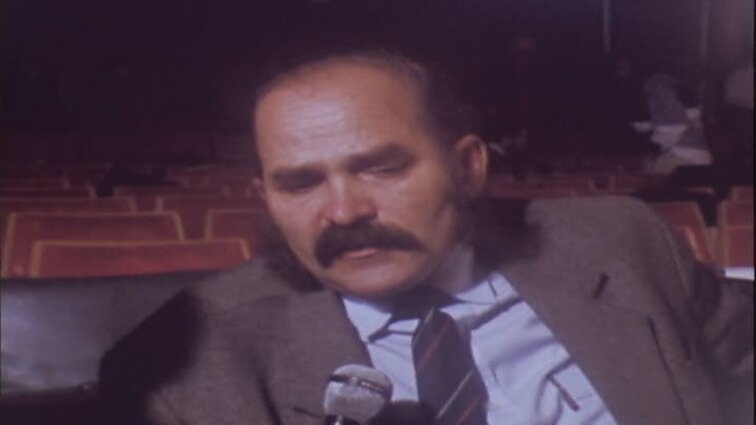 Laidos „Jaunimo ekranas" siužetai: dailininkai - (ne)atstumtieji, medicinos prietaisų paroda