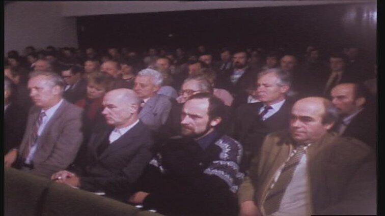 Laidos „Panorama“ siužetai: medvilnės kombinate nauja įranga, racionalizatorių aukcionas