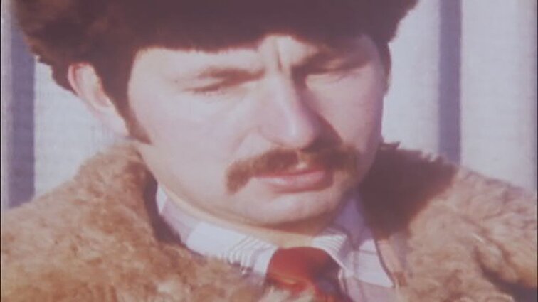 Laidos „Agropramoninis kompleksas“ siužetai: kailinių žvėrelių ferma, konstruktorių biuras