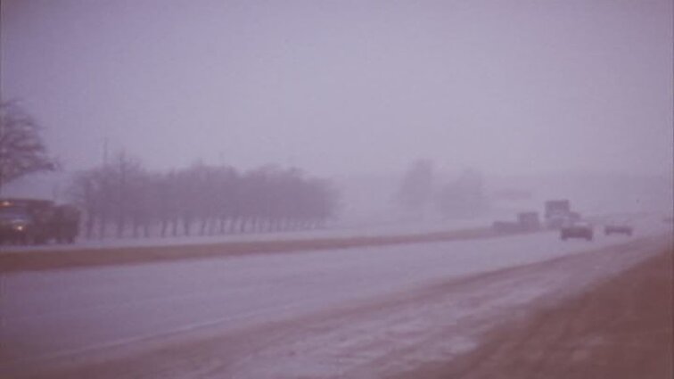 Laidų „01 02 03“, „Žmogus ir žemė“ siužetai: slidūs keliai, aptariamas žemės ūkis