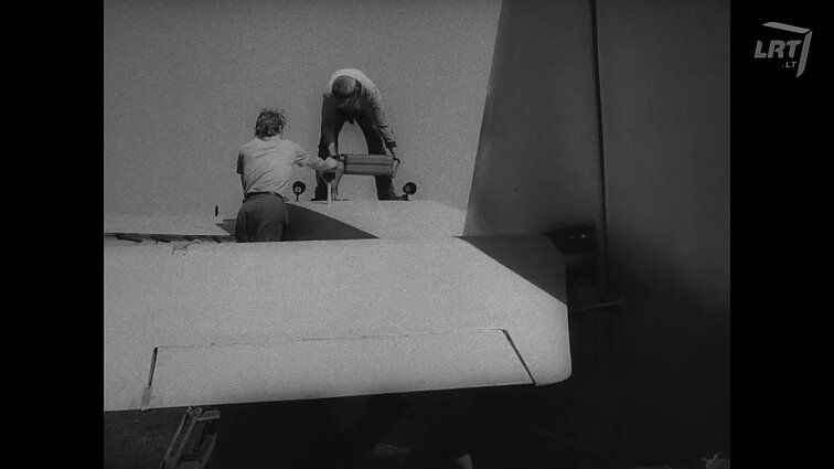 Lietuvos kronika 1993 - 24 (1682). S.Dariaus ir S.Girėno skrydžio atminimui