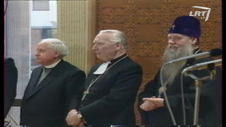 LR Prezidento Algirdo Mykolo Brazausko inauguracija. Susitikimo su bažnyčios hierarchais Seime tęsinys.