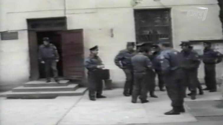 Panoramos archyvai. Policijos pareigūnų reidas