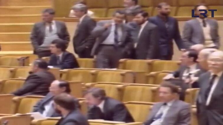 Panoramos archyvai. Pataisa dėl žemės pardavimo užsieniečiams