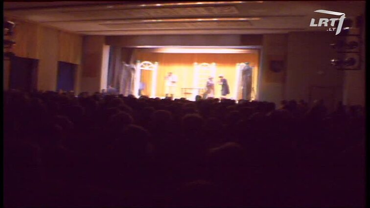 Panoramos archyvai. Vilniuje -Kretingos ir Telšių teatrų pasirodymai. Kaune - Rusijos aktoriaus Aleksejaus Petrenkos benefisas