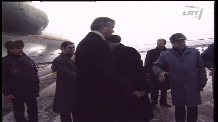Panoramos archyvai. Prezidentas Algirdas Mykolas Brazauskas išvyksta į Norvegiją