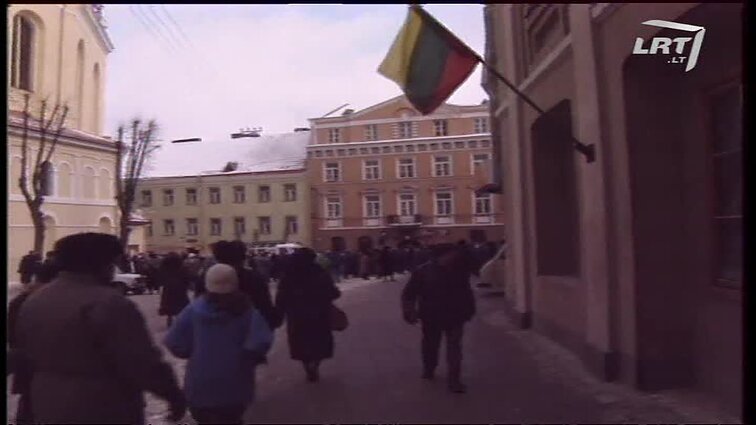 Panoramos archyvai. Minėjimas prie Signatarų namų