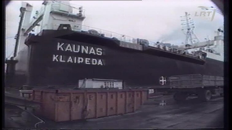 Panoramos archyvai. Keltas „Kaunas“ plaukia į Hamburgą