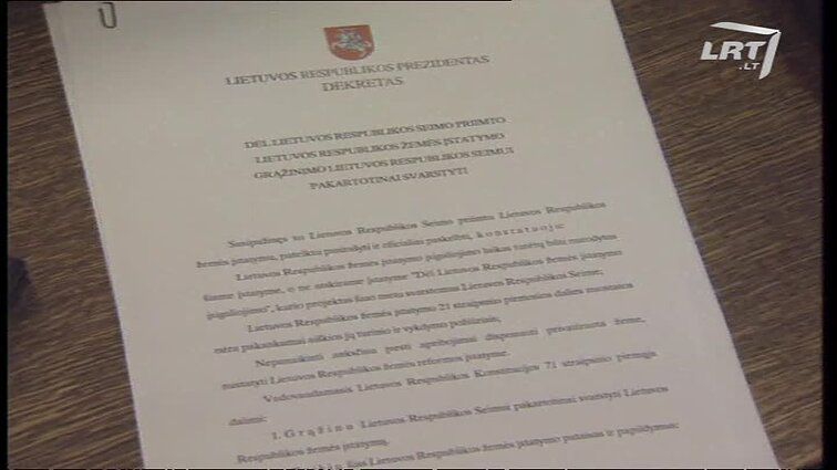 Panoramos archyvai. Prezidento dekretas dėl žemės įstatymo.