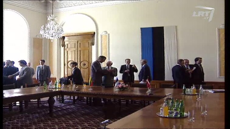 Panoramos archyvai. Trišalė deklaracija