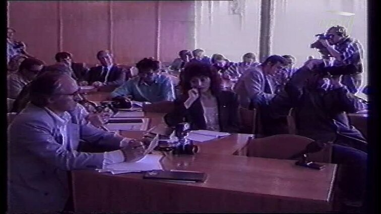 Panoramos archyvai. Spaudos konferencija „Naftoje“