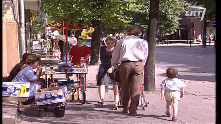 Panoramos archyvai. Prekyba bananais Gedimino prospekte