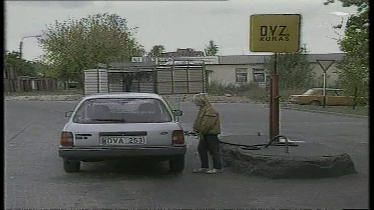 Panoramos archyvai. Nepilnamečiams uždrausta dirbti degalinėse