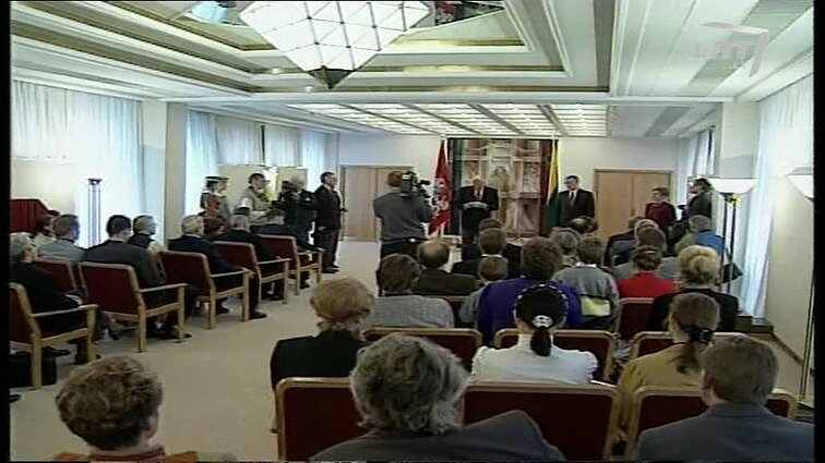 Panoramos archyvai. Apdovanojimai kovo 11-osios išvakarėse