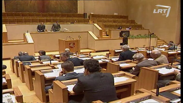 Panoramos archyvai. Dėl Konstitucijos pakeitimo