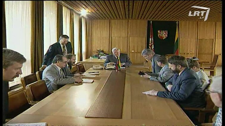 Panoramos archyvai. Prezidentas apie Konstitucijos 47 straipsnį