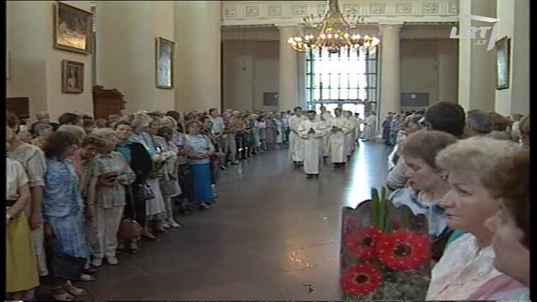 Panoramos archyvai. Naujų kunigų įšventinimas