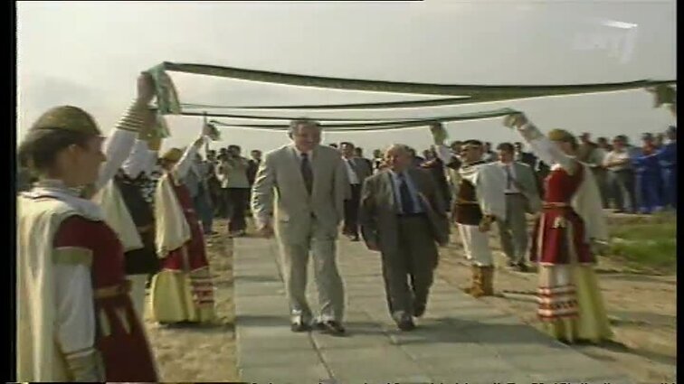 Panoramos archyvai. Kertinio akmens padėjimo iškilmės Būtingėje