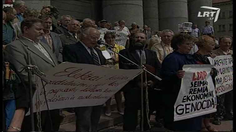 Panoramos archyvai. Indėlininkų mitingas