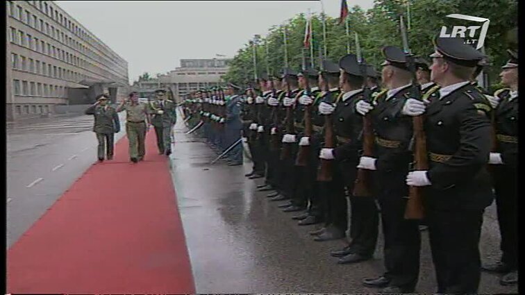 Panoramos archyvai. Lenkijos karinė delegacija