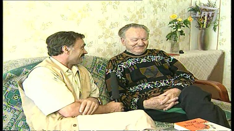 Panoramos archyvai. Juozas Kaributas lankosi Lietuvoje