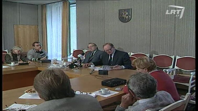 Panoramos archyvai. Česlovo Juršėno spaudos konferencija