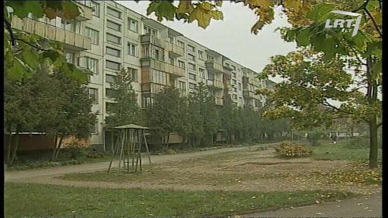 Panoramos archyvai. Šiukšlės bute