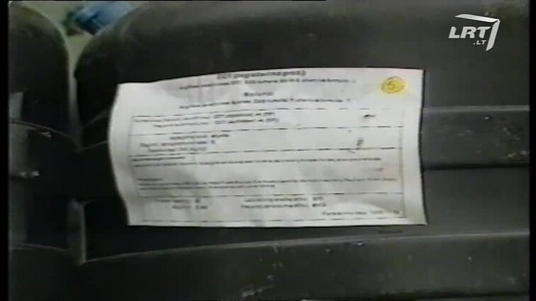 Panoramos archyvai. Deginami pesticidai