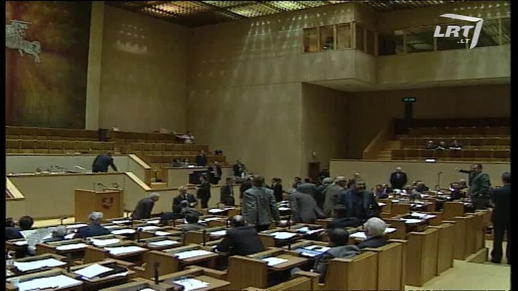 Panoramos archyvai. Seime priimtas bankų veiklos projektas