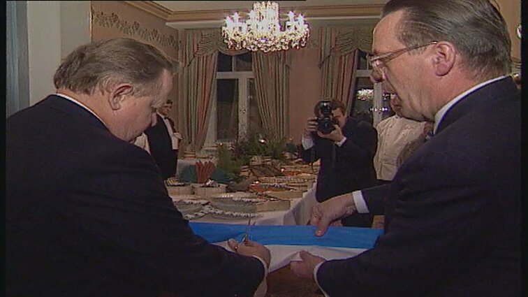 Panoramos archyvai. Martis Ahtisaris (Martti Ahtisaari) antroji vizito diena