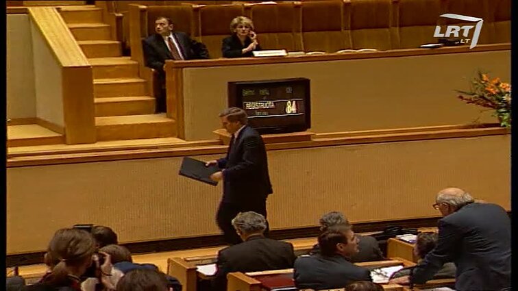 Panoramos archyvai. Neeilinis plenarinis Seimo posėdis